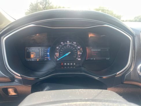 Used 2019 Ford Fusion SE FWD image 24