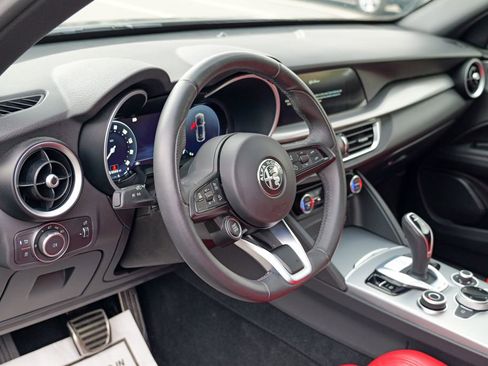 Used 2024 Alfa Romeo Stelvio Ti w/ Performance Driving Package image 21