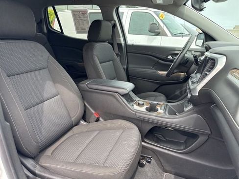 Used 2023 GMC Acadia SLE FWD image 28