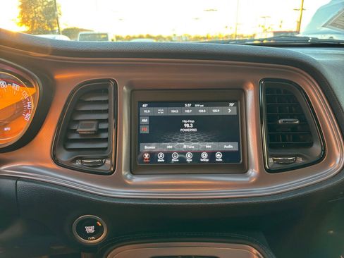 Used 2023 Dodge Challenger SXT image 21