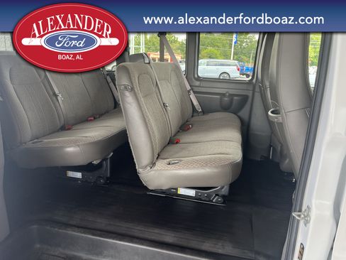 Used 2023 Chevrolet Express 3500 LS RWD image 15