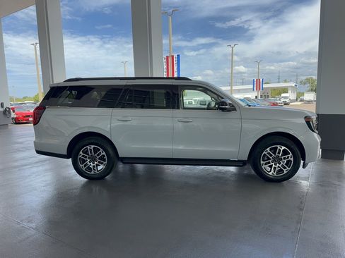 Certified 2025 Ford Expedition Max Active RWD image 5