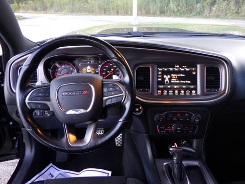 Used 2019 Dodge Charger R/T w/ Plus Group image 18