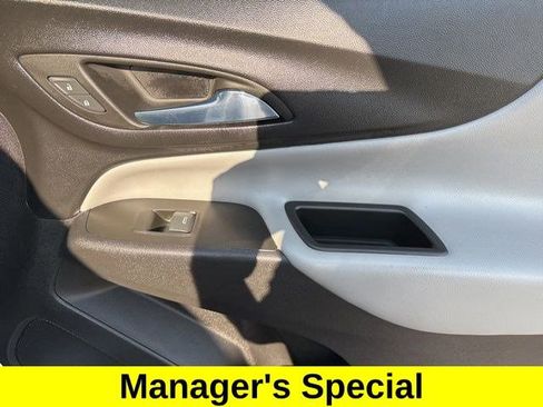 Used 2022 Chevrolet Equinox LS w/ LS Convenience Package image 40