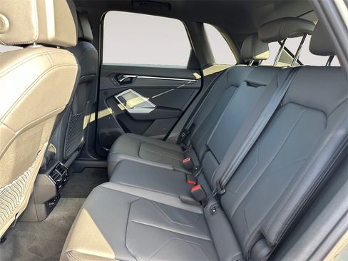 New 2025 Audi Q3 2.0T Premium image 13