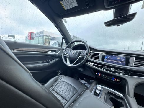 Used 2022 Buick Enclave Avenir w/ Avenir Technology Package image 15