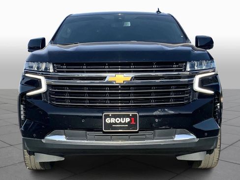Used 2021 Chevrolet Suburban LT w/ LT Signature Package image 3