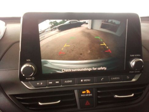 Used 2019 Nissan Altima 2.5 S FWD image 12