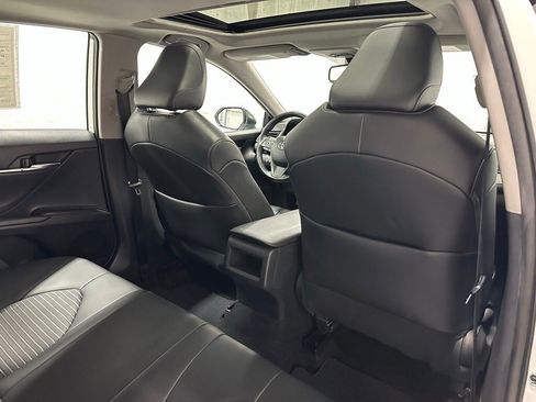 Used 2022 Toyota Camry SE image 50