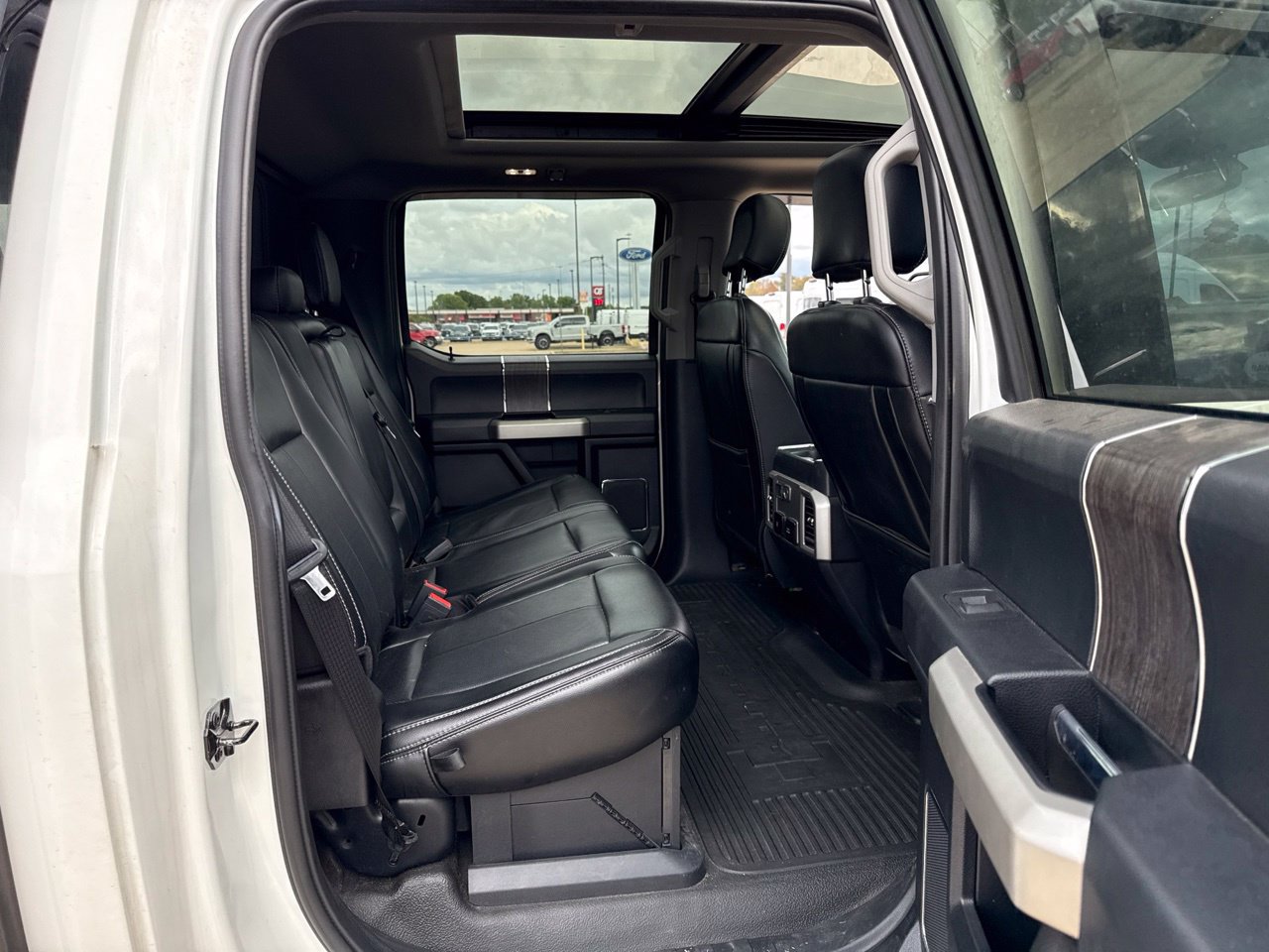 Used 2021 Ford F250 Lariat w/ Tremor Off-Road Package AWD/4WD image 11