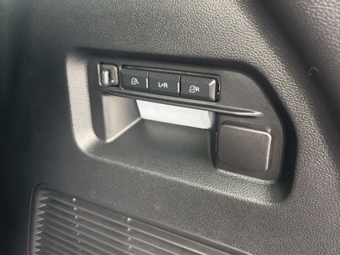 Used 2022 Ford Explorer Limited w/ Equipment Group 301A image 27