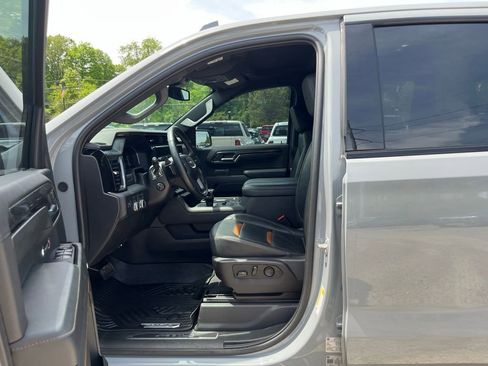 Used 2024 GMC Sierra 1500 AT4 w/ AT4 Premium Package AWD/4WD image 19