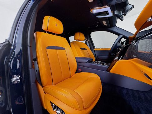 Certified 2025 Rolls-Royce Cullinan Black Badge w/ Leather Finishing Pack AWD/4WD image 27
