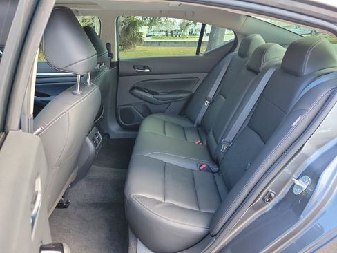 Used 2024 Nissan Altima 2.5 SL image 14