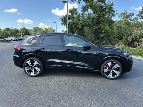 New 2026 Audi SQ5 Premium Plus AWD/4WD image 3