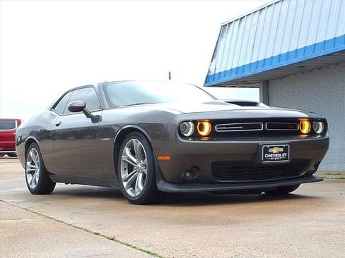Used 2021 Dodge Challenger R/T image 3