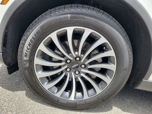 Certified 2023 Lincoln Aviator Reserve w/ Equipment Group 201A RWD image 12