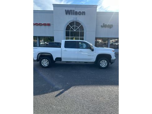 Used 2022 Chevrolet Silverado 2500 LT AWD/4WD image 1