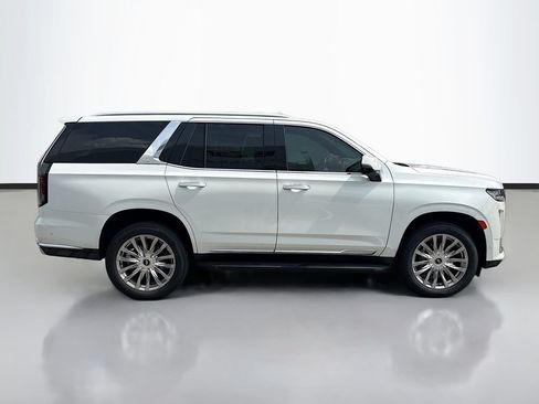Used 2022 Cadillac Escalade Premium Luxury AWD/4WD image 4
