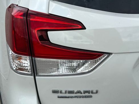 Used 2021 Subaru Forester Touring image 12