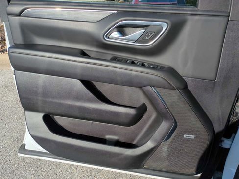 Used 2024 GMC Yukon SLT image 21