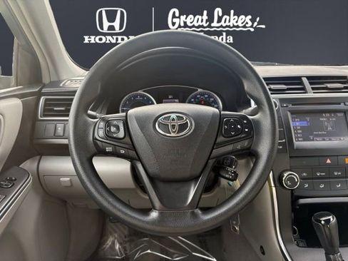 Used 2017 Toyota Camry LE FWD image 12