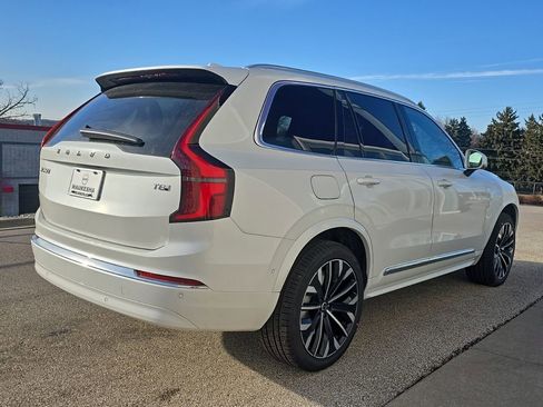 New 2026 Volvo XC90 T8 Plus w/ Protection Package AWD/4WD image 5