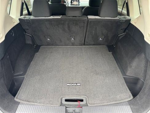 Used 2021 Nissan Rogue S image 20
