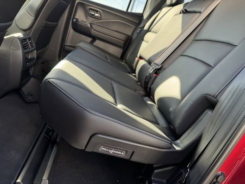 Used 2023 Honda Ridgeline RTL-E image 11