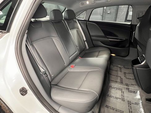 Used 2025 Lucid Air Touring image 9