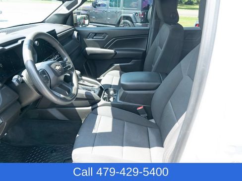 Used 2023 Chevrolet Colorado W/T w/ WT Convenience Package II AWD/4WD image 19