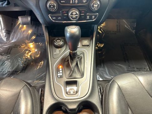Used 2022 Jeep Cherokee Latitude Lux AWD/4WD image 14