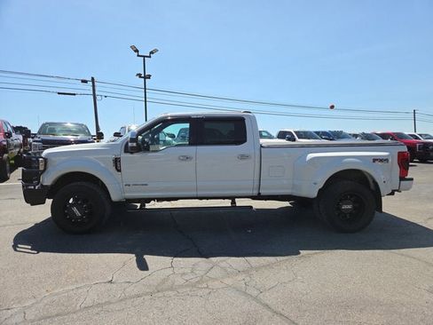 Used 2021 Ford F450 Platinum w/ FX4 Off-Road Package AWD/4WD image 3