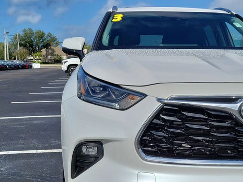 Used 2023 Toyota Highlander Platinum image 7