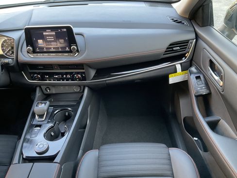 Used 2026 Nissan Rogue SV image 26