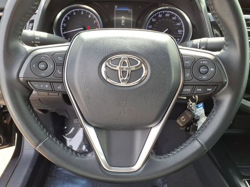 Used 2020 Toyota Camry SE FWD image 15