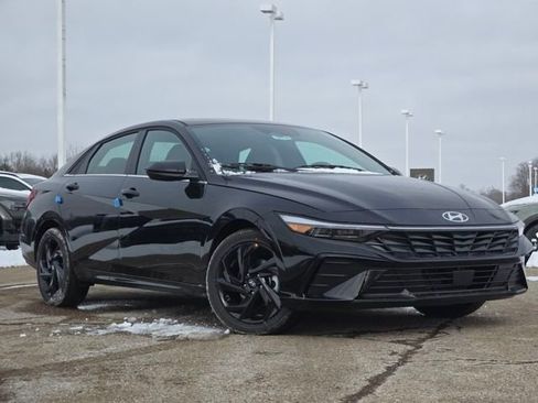 New 2026 Hyundai Elantra SEL Sport image 2