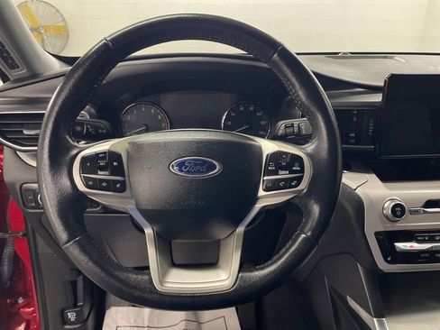 Certified 2023 Ford Explorer XLT w/ Equipment Group 202A image 18