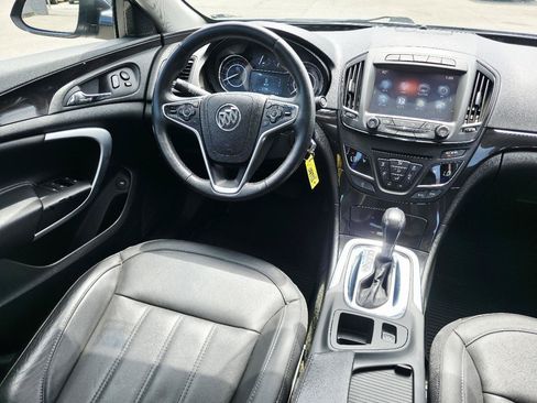 Used 2017 Buick Regal Sport Touring FWD image 21