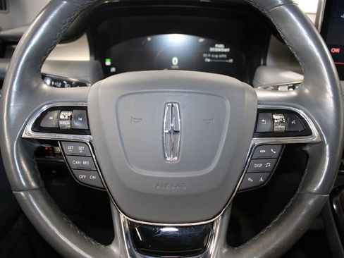 Used 2022 Lincoln Nautilus Reserve image 35