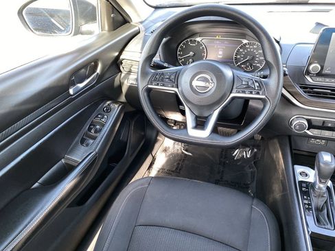 Certified 2024 Nissan Altima 2.5 SV FWD image 16