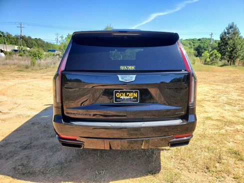 Used 2021 Cadillac Escalade Sport w/ Driver Assist Tech Package AWD/4WD image 16