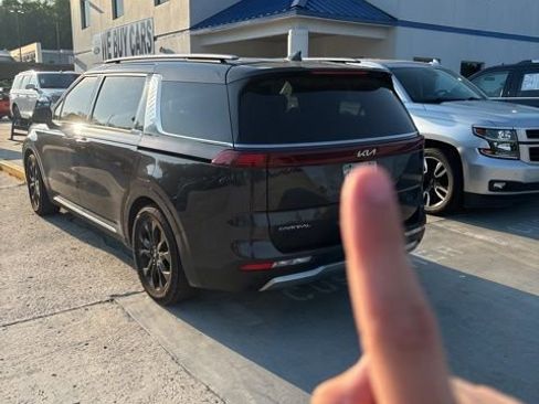 Used 2024 Kia Carnival SX Prestige image 5