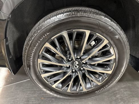 Certified 2026 INFINITI QX80 Autograph AWD/4WD image 13