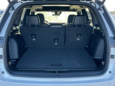 New 2025 Jeep Grand Cherokee Limited w/ Black Appearance Package image 40