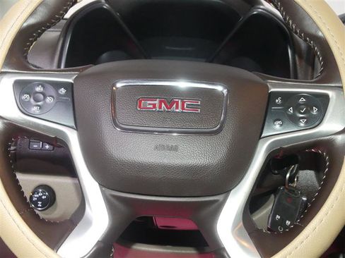 Used 2016 GMC Canyon SLT w/ Driver Alert Package image 29