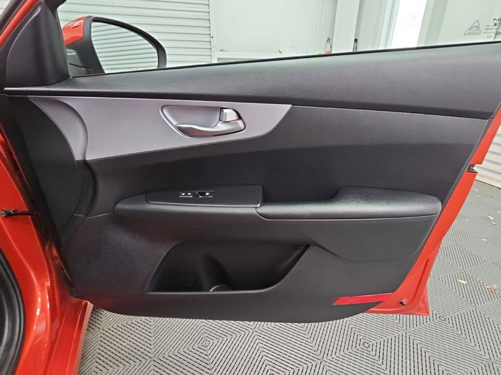 Used 2022 Kia Forte LXS FWD image 34