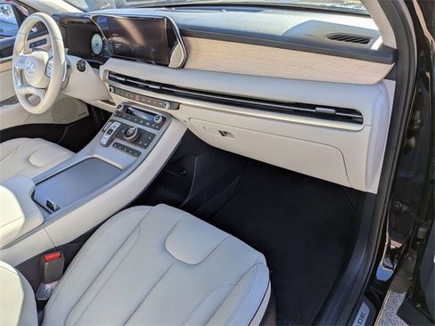 Used 2023 Hyundai Palisade Limited w/ Cargo Package image 37
