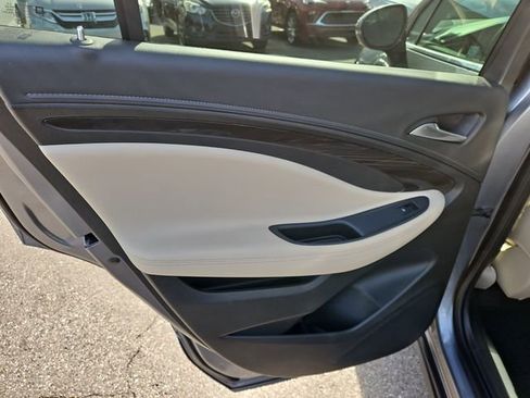 Used 2020 Buick Envision Essence w/ Experience Buick Package image 15