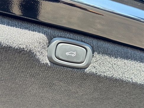 New 2024 VinFast VF 9 Plus image 10